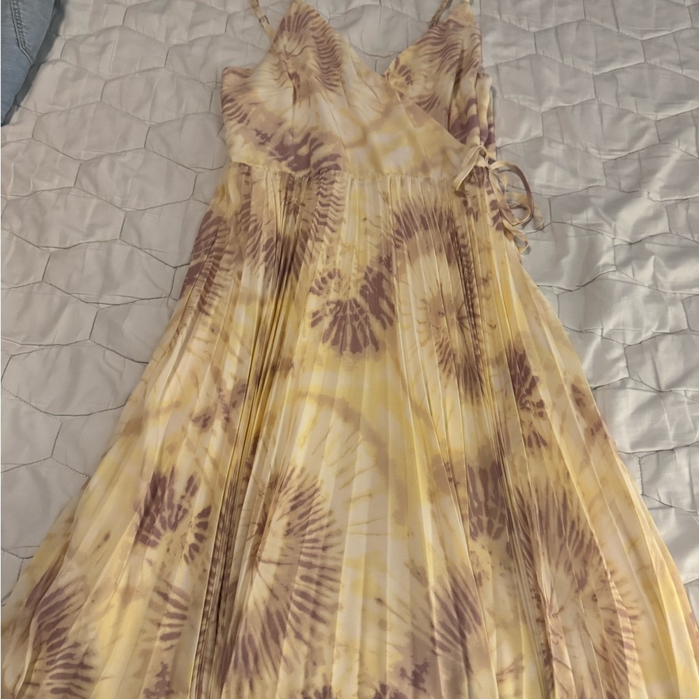 Size L Gilly lemonade midi dress (yellow and purple)